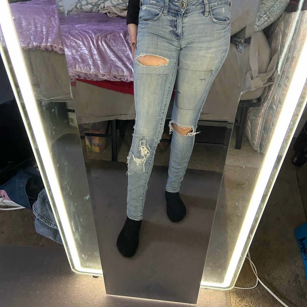 American Eagle Outfitters Light Blue Distressed Skinny Jeans